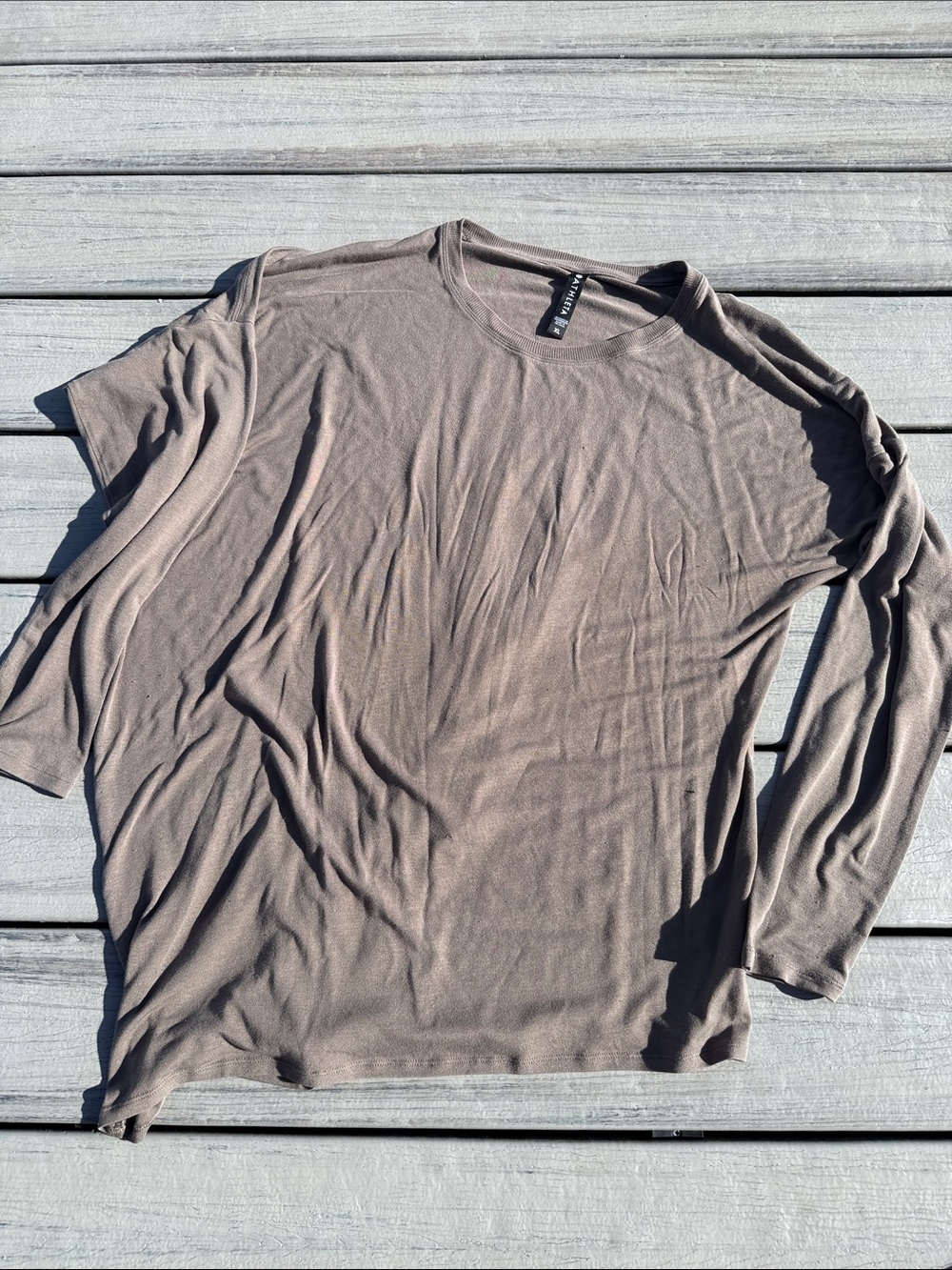 Women's Athleta XL Long-Sleeve Crewneck Shirt - Taupe